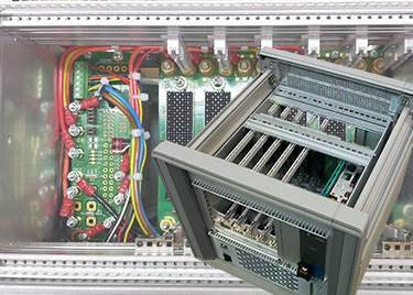 VPX user-definable power and ground development system targets Open VPX military apps