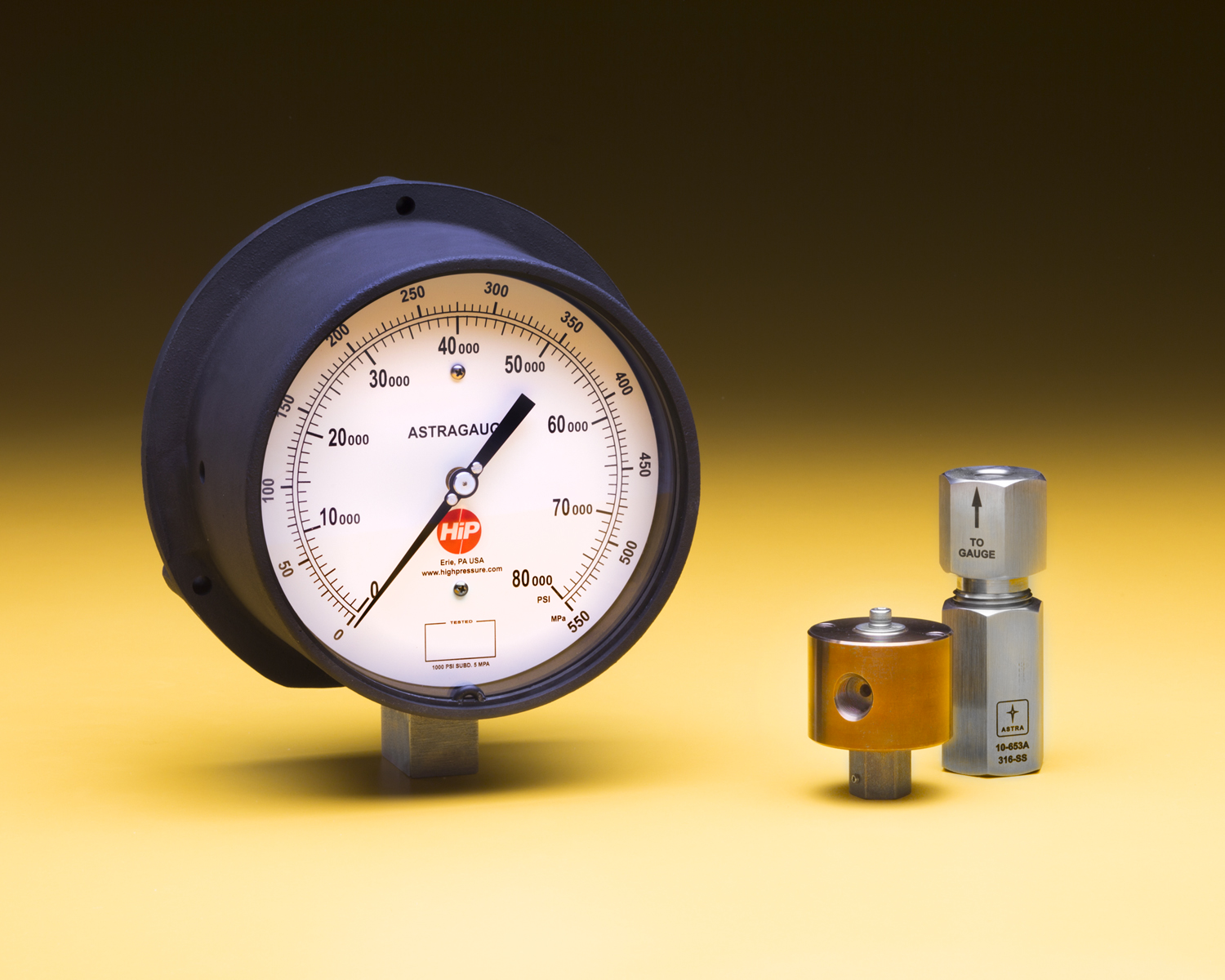 Pressure Gauges Accommodate Pressures up to 150,000 psi