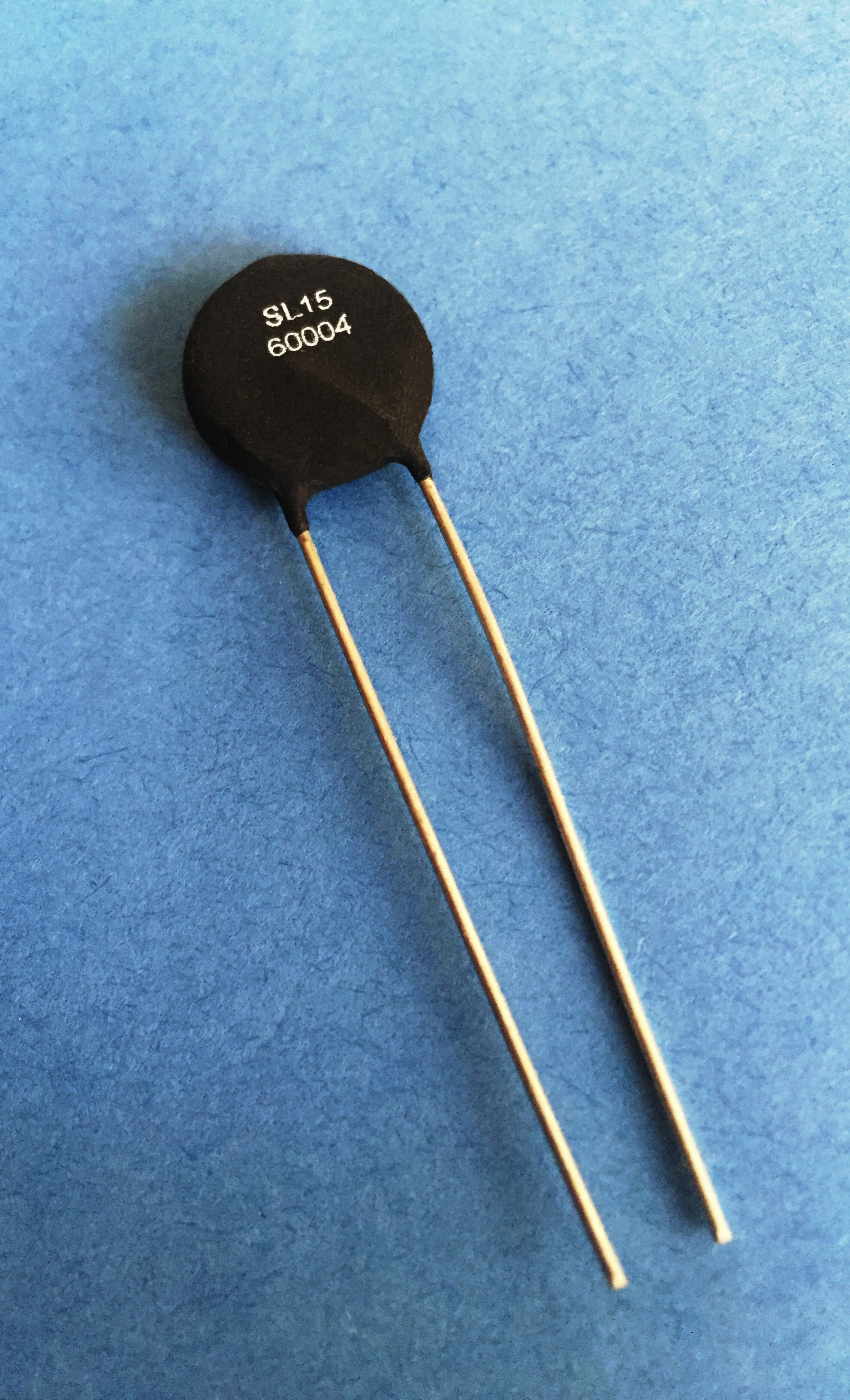 Thermistor With Compact 15-mm Diameter Delivers High Current to 4.0 A and Energy Ratings to 50 J