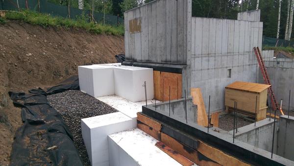 Molded Polystyrene Supports Passive Design