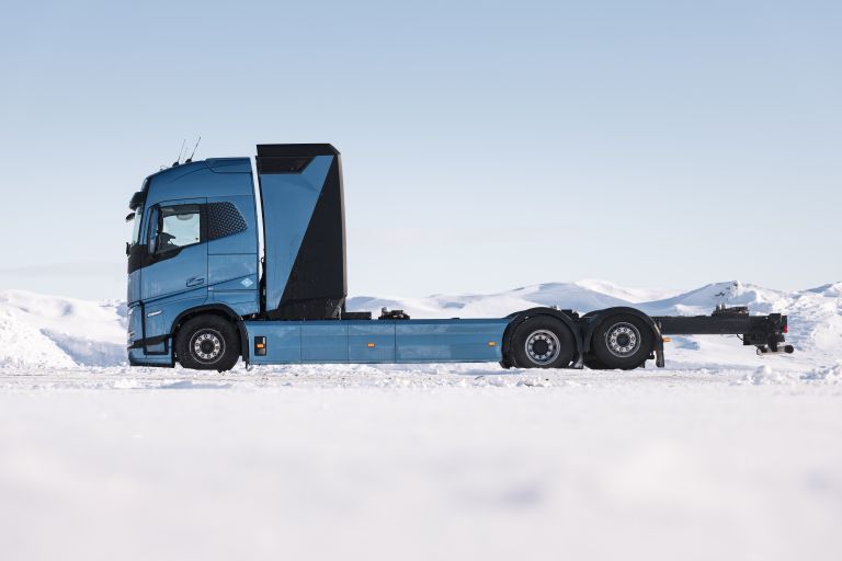Volvo Trucks Tests Hydrogen-Powered Electric Trucks on Public Roads