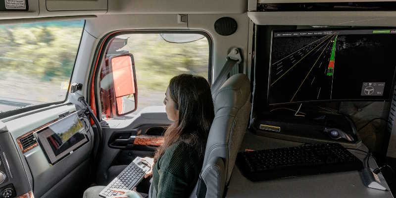 Autonomous technology for long-haul truck uses Vicor modules
