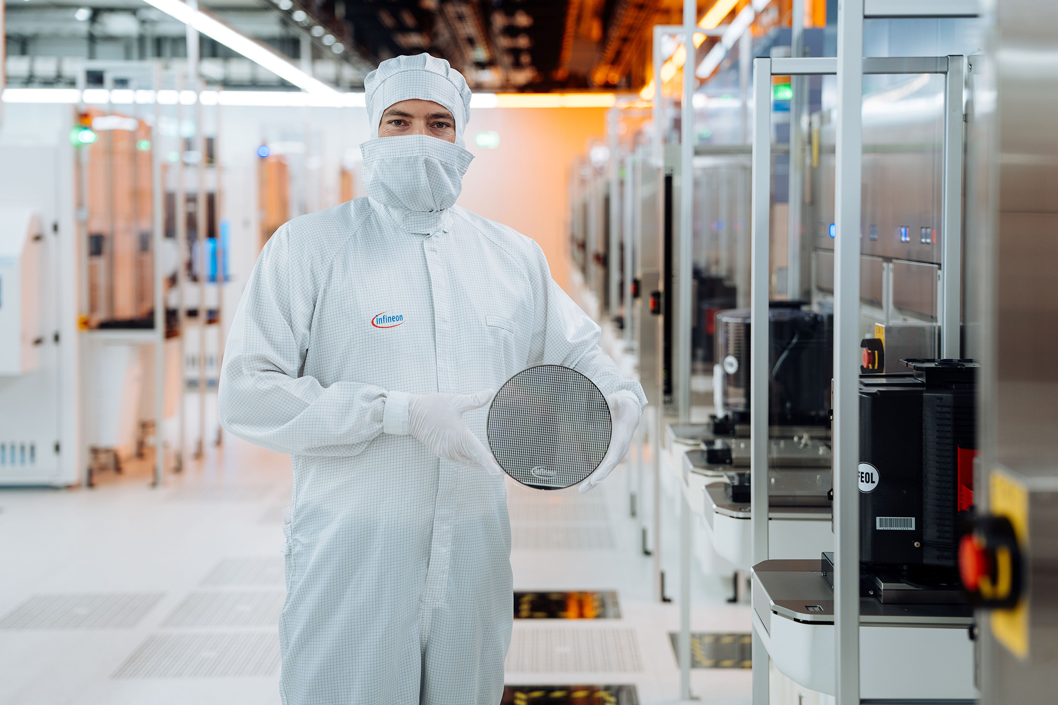 Infineon Reaches Next Milestone on 200 mm Silicon Carbide Roadmap: Product-Roll out to Customers Starts