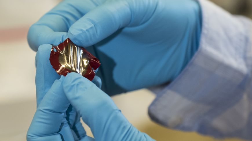 Flexible Rubber Film Generates Electricity When Stressed