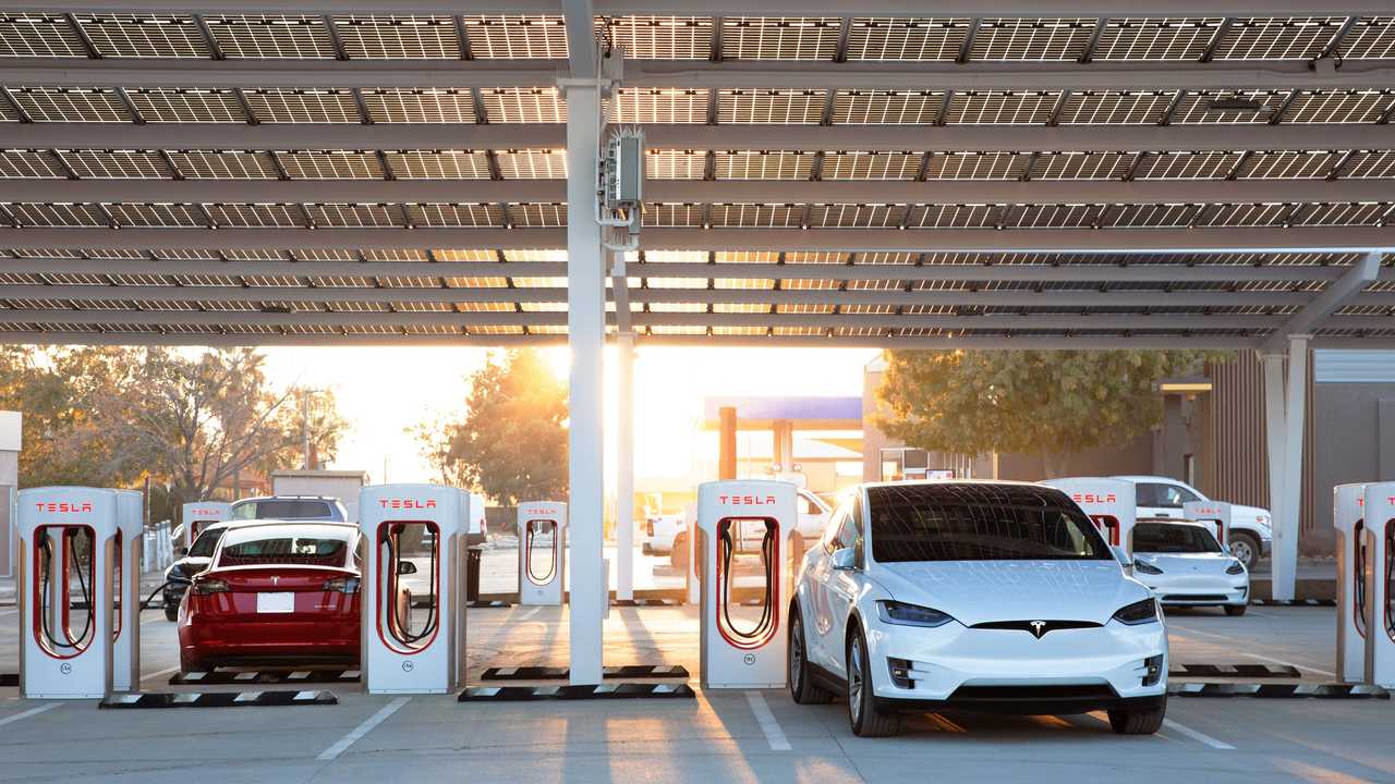 Tesla Rolls out Supercharger Pilot Program for non-Tesla Owners