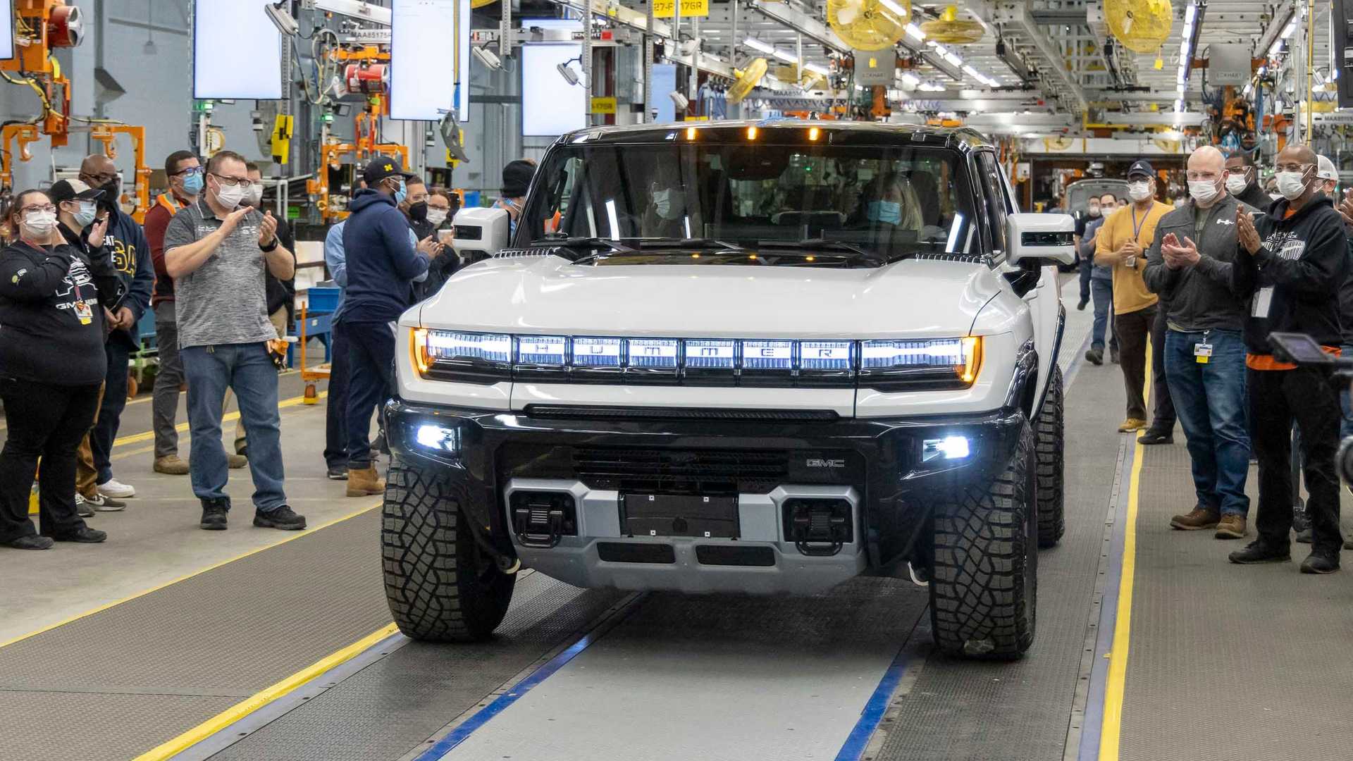 GM Begins Delivery of First Electric Hummers