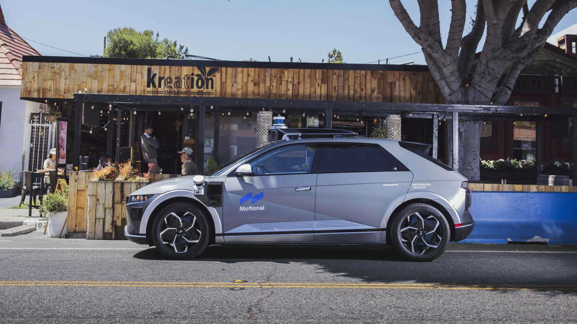 Uber Eats Experiments with Autonomous Vehicle Delivery